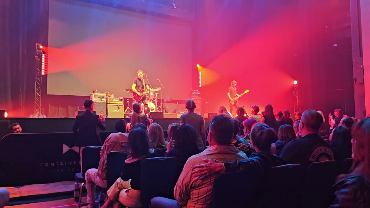 Dogstar- Bret, Keanu, Robert