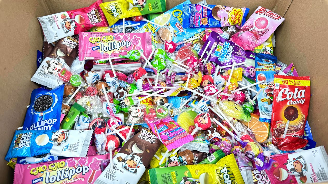 Unpacking So Many Yummy With Defferent Flavour Of Lollipop And Put Into The Box