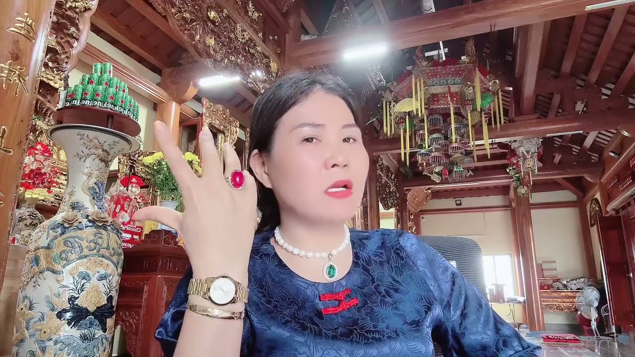 TUỔI ẤT MÃO 1975.        0968186836