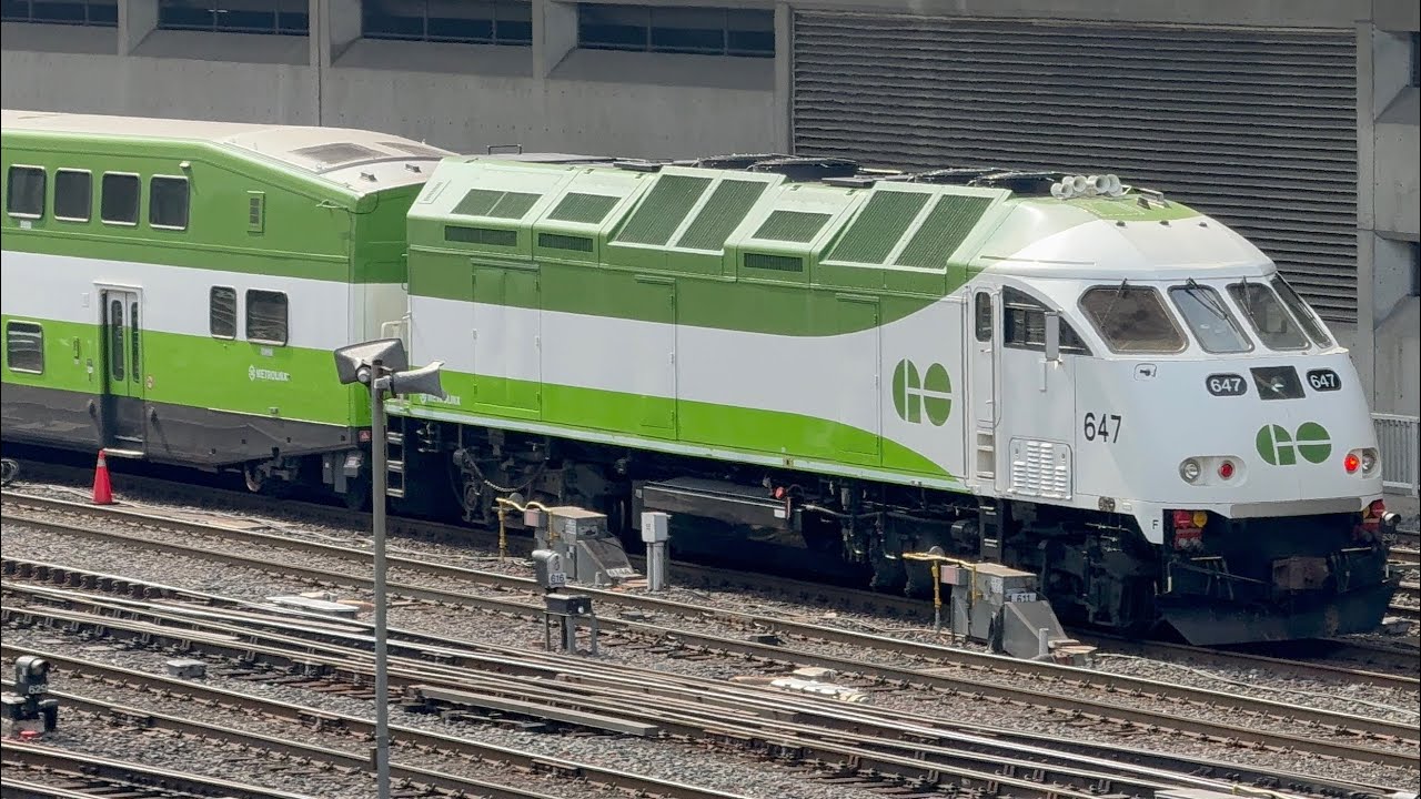 4K rush hour go and via trains at Torontos union station 