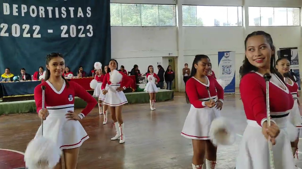 BASTONERAS DE LA UNIDAD EDUCATIVA 