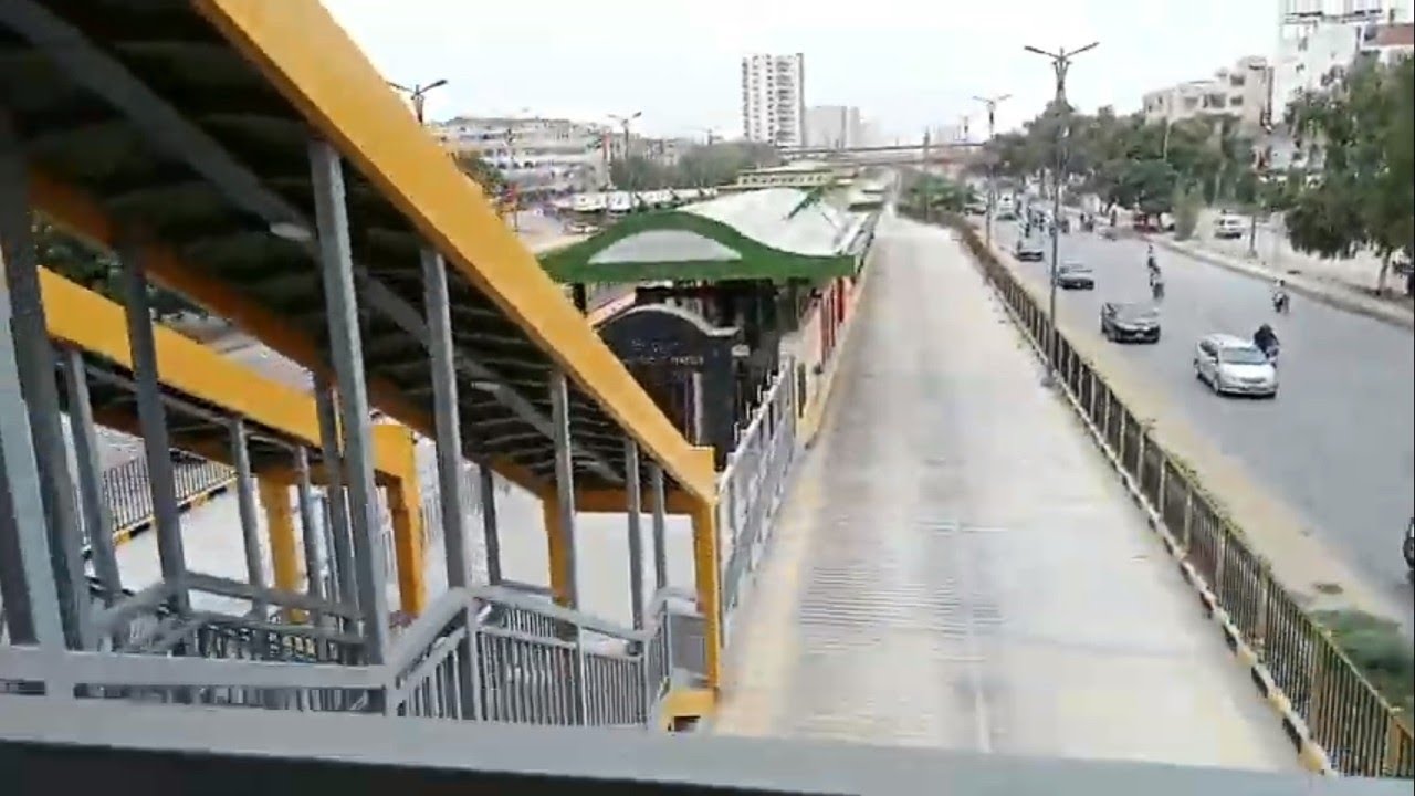 Green Line Bus Karachi || Green line bus review || From Numaish to Surjani || Chaltay phirtay |Vlog