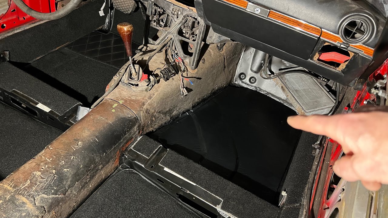 Mercedes R107 carpet underlay - make your own to look OEM.