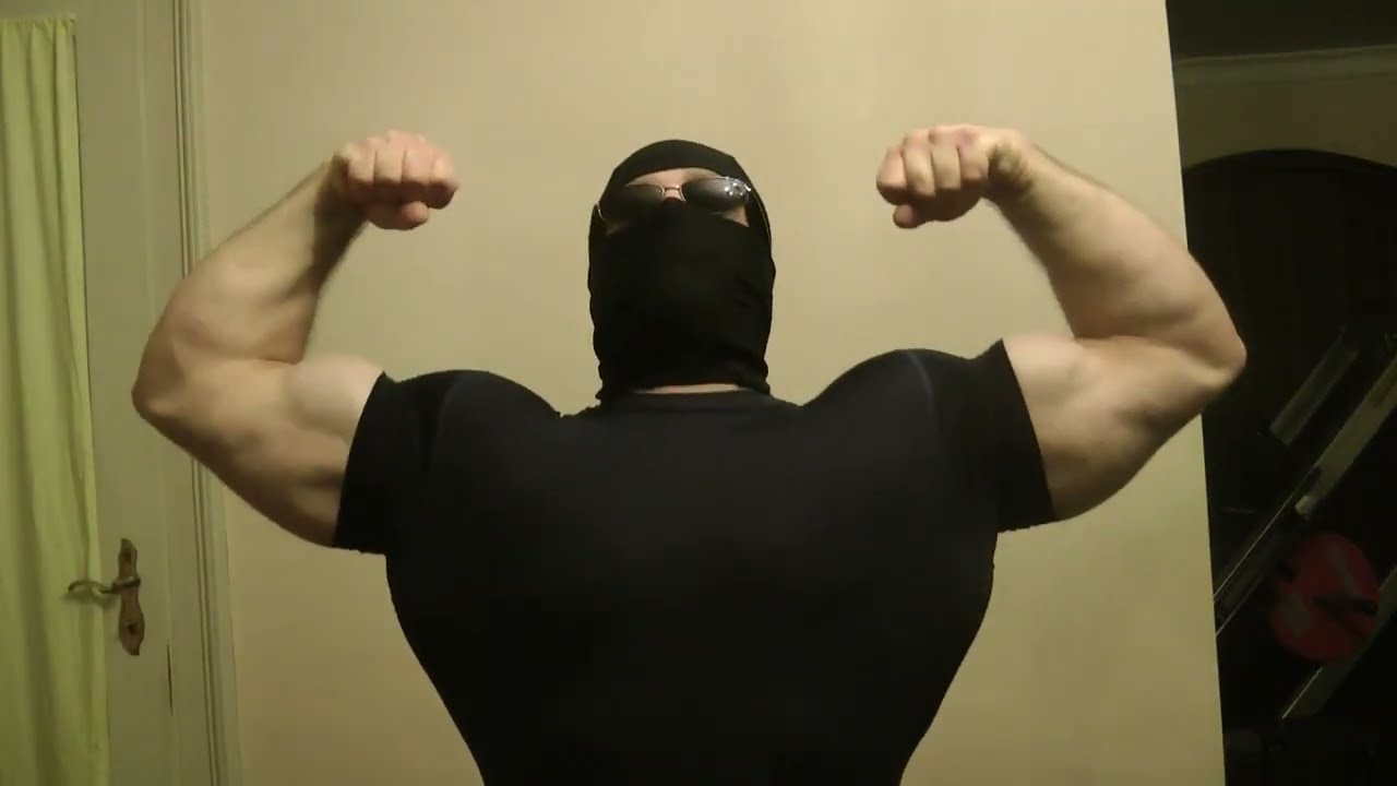 Ninja Teen Bodybuilder Bends 8mm Diameter Steel Bar