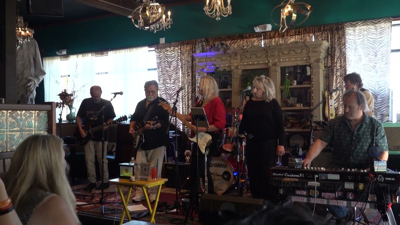 3 Legged Dog @ Myrtle 10/05/25 