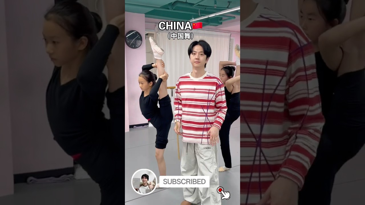 Chinese Dance or Ballet &mdash; Which One Moves You More? 👇🇨🇳🇸🇬🩰#dance #fyp #ballet #flexibility