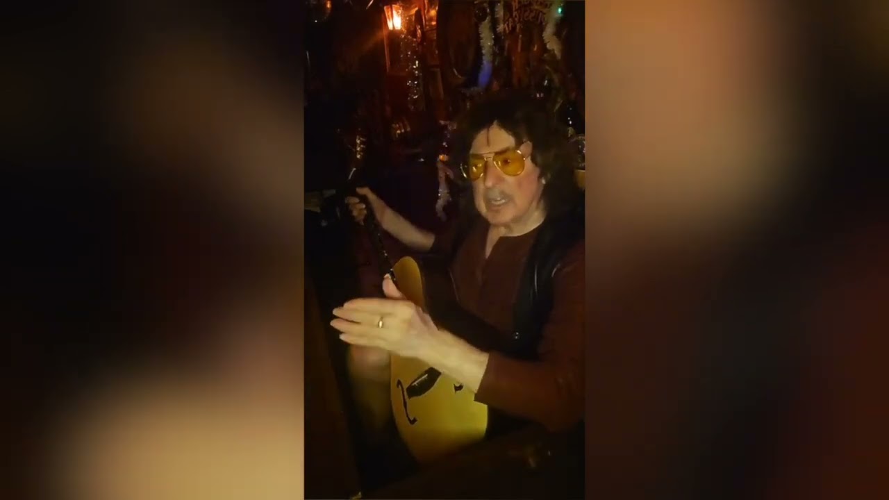 Ritchie Blackmore discussing the writing & recording of  'Smoke On The Water'