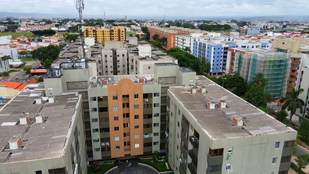 Drone Explorando o Bairro Guará II Brasília.