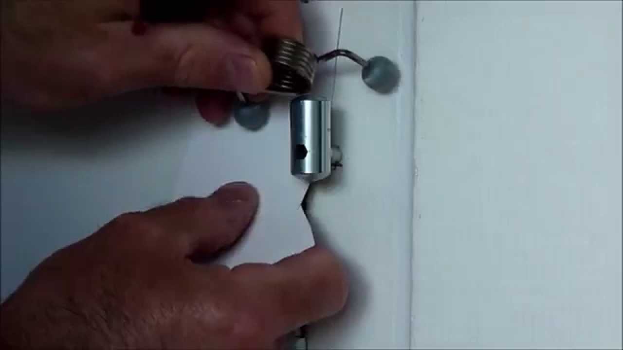 EcoSavers Universal Doorspring Productvideo