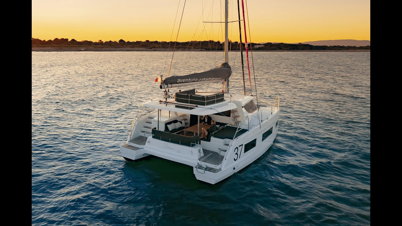 Aventura 37, catamarano