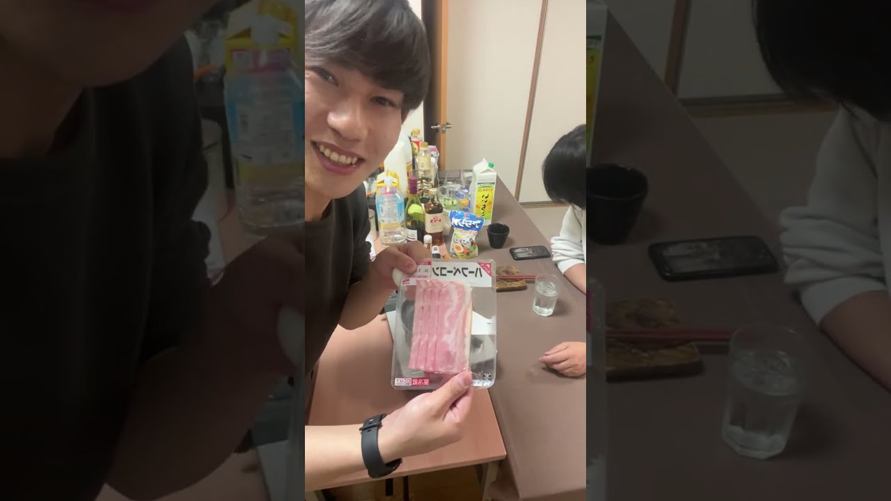 ノーブランドキッチン がライブ配信中！