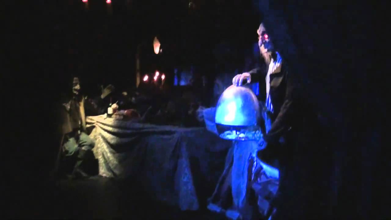 Geisterschloss (Haunting - Ghost House) - Dark Ride OnRide - Europa Park, Germany