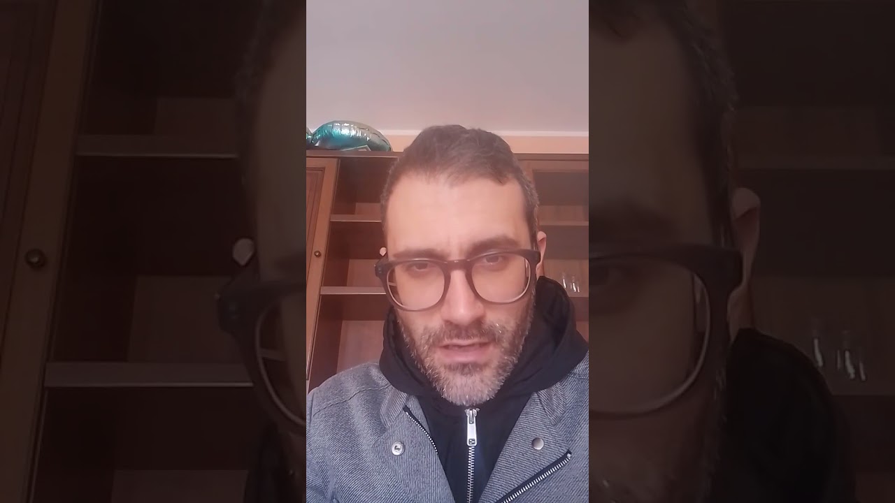 Therian..😱🤷 PERSONE VESTITE DA CANI E GATTI!? 😱 