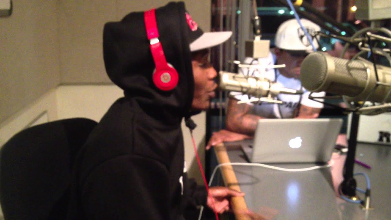 @DizzyWright - Freestyle on KVEG 97.5