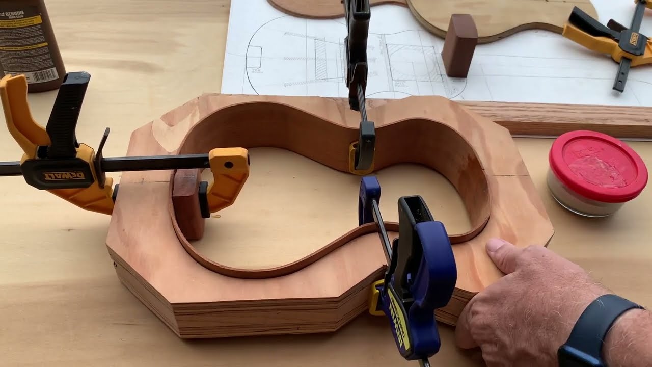 The Ruby Ukulele, A Great Start  - Episode 1