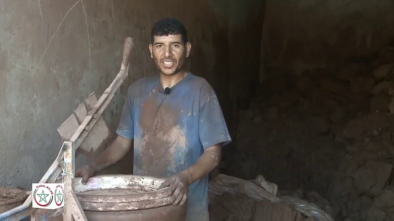من أبرز مميزات منطقة دمنات.. صناعة الفخار