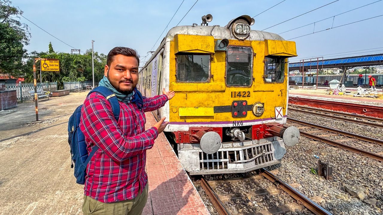 শিয়ালদহ থেকে ডানকুনি লোকাল ট্রেনে জার্নি ভ্লগ। Sealdah To Dankuni Local Train Journey Vlog.