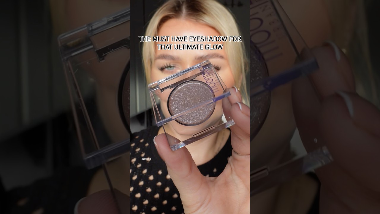 Urban decay moondust space cowboy shimmer eyeshadow #holidayswithyoutube #glittereyeshadow