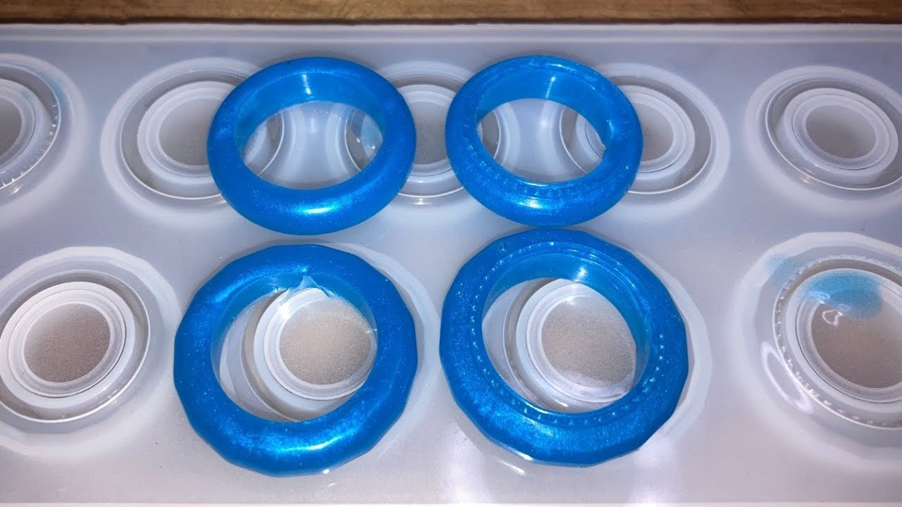 August 24, 2020: De-molding some silicone rings