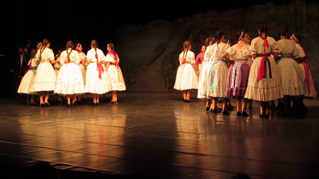 Szeged Táncegyüttes - Babszem csoport: A tej (rábaközi táncok)