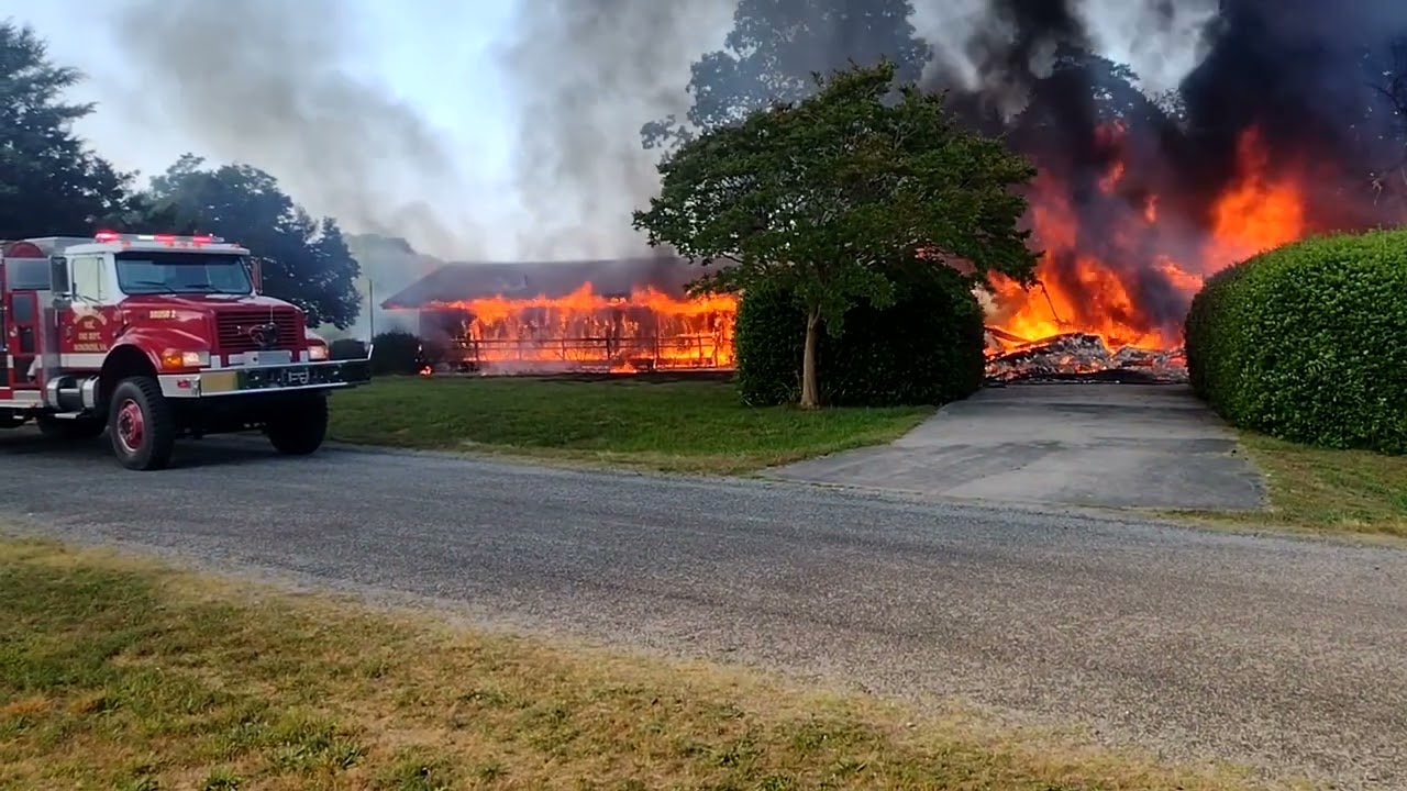 PRE ARRIVAL Residential Structure Fire Montross Virginia 6-10-2023