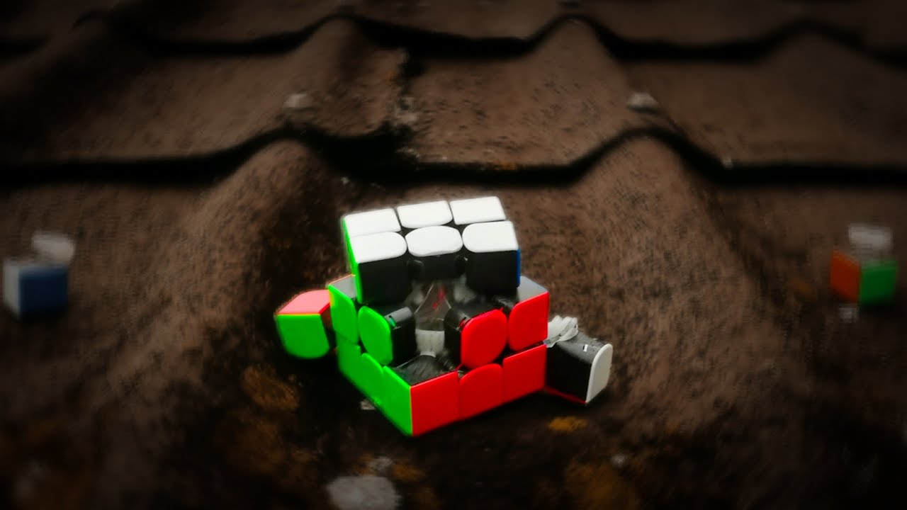 POV : T'ACHÈTES UN CUBE HANTÉ....