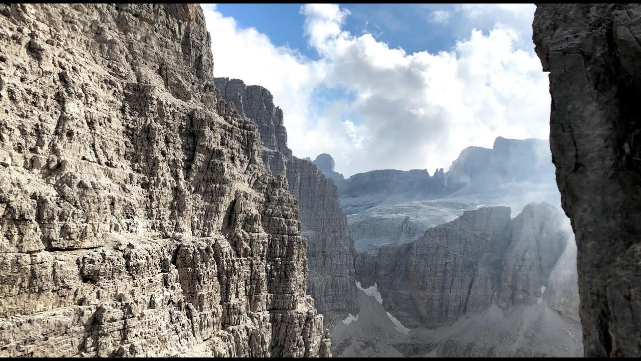 Campanile Basso - Via Ferhmann