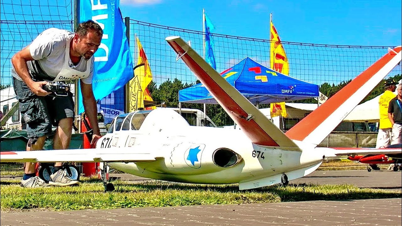 FOUGA MAGISTER CM-170 HUGE RC SCALE MODEL TURBINE JET FLIGHT DEMONSTRATION