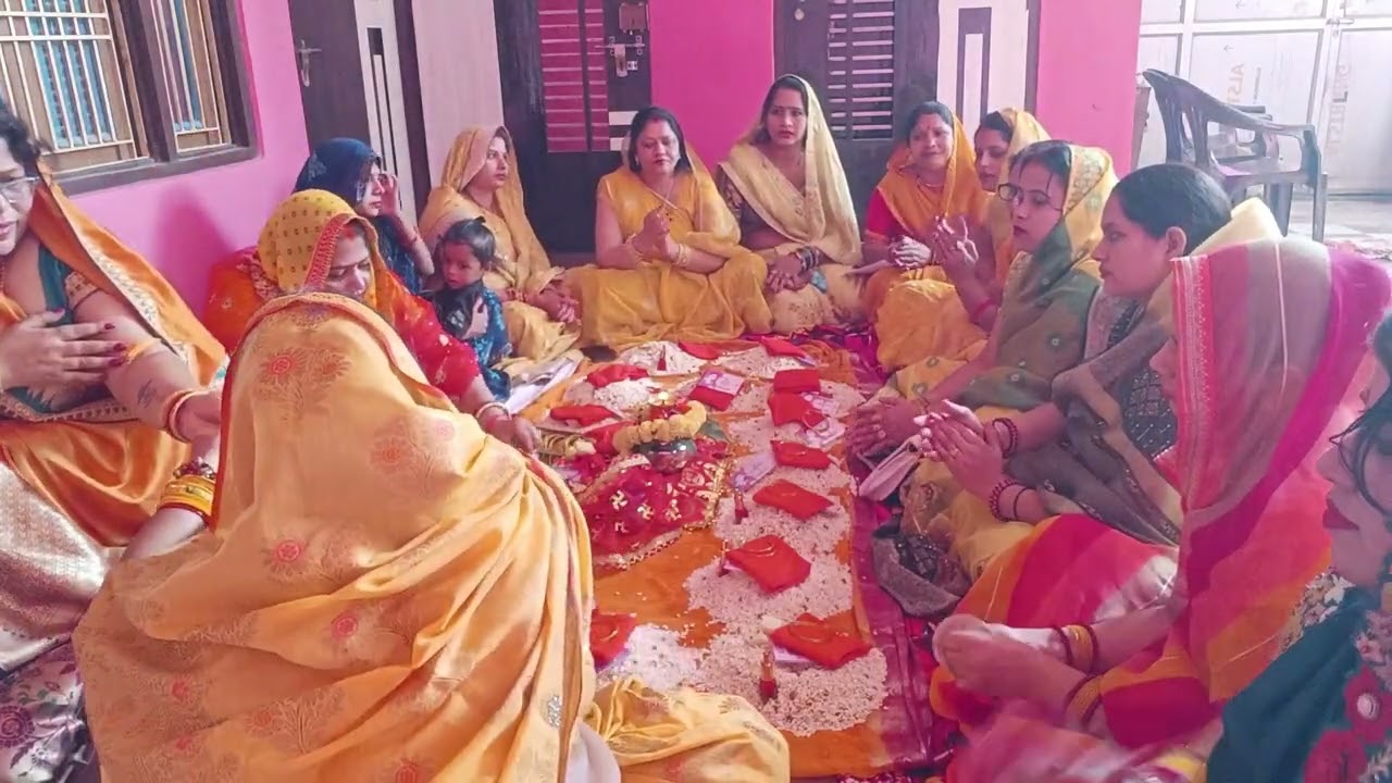 🌞अवसान मैया की पूजा में आरती💥 करते समय न्यू धमाकेदार गीत सहेलियों के साथ 🙏🙏🌺🌺
