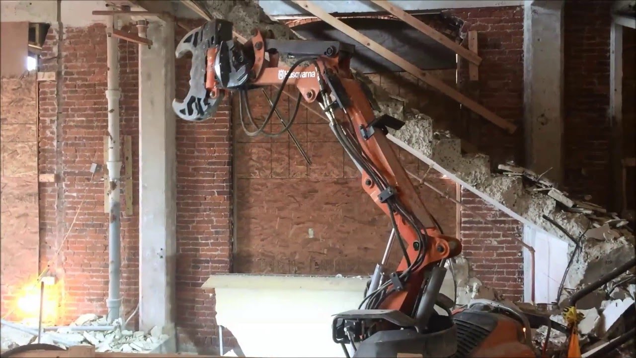 DXR Demolition Robot - Concrete Staircase Demo