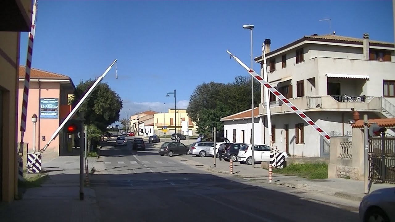 Spoorwegovergang Olmedo (I) // Railroad crossing // Passaggio a livello