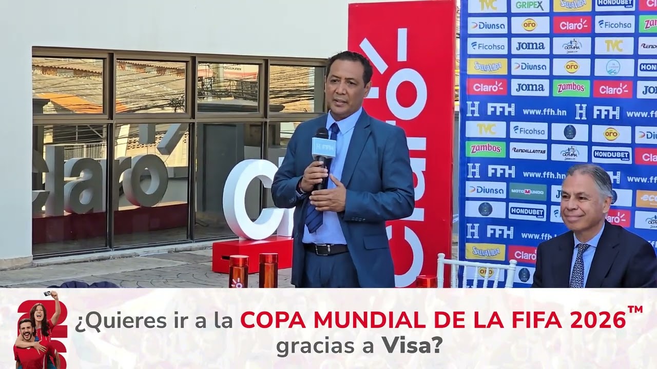 FFH entrega gafetes FIFA a árbitros hondureños que podrán participar en competencias internacionales