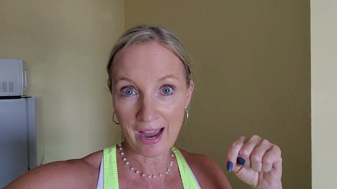Pelican Motel Room Walk-Through w/Outdoor Stuff (July 2022)