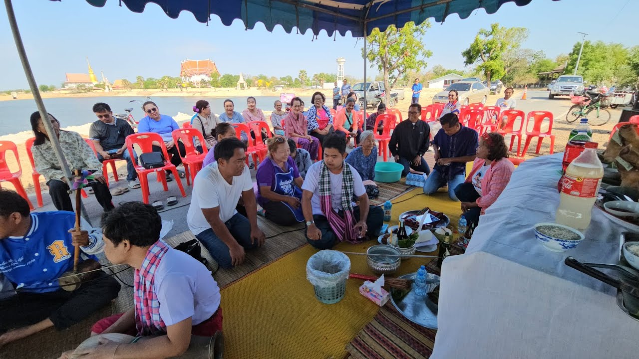 สดๆกับพิธีเลี้ยงศาลตาปู่บ้านดอนชมพู่อ.โนนสูง