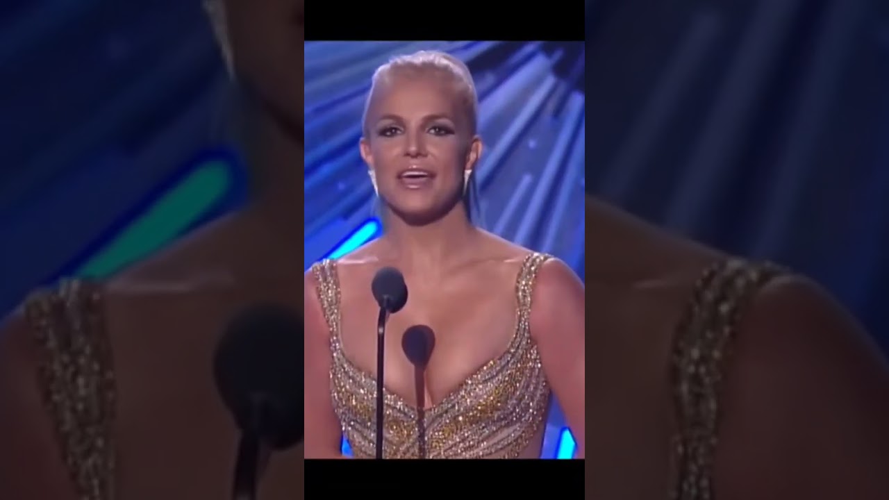 Britney Spears jokes with Miley Cyrus on stage at VMAs 2015 #shorts