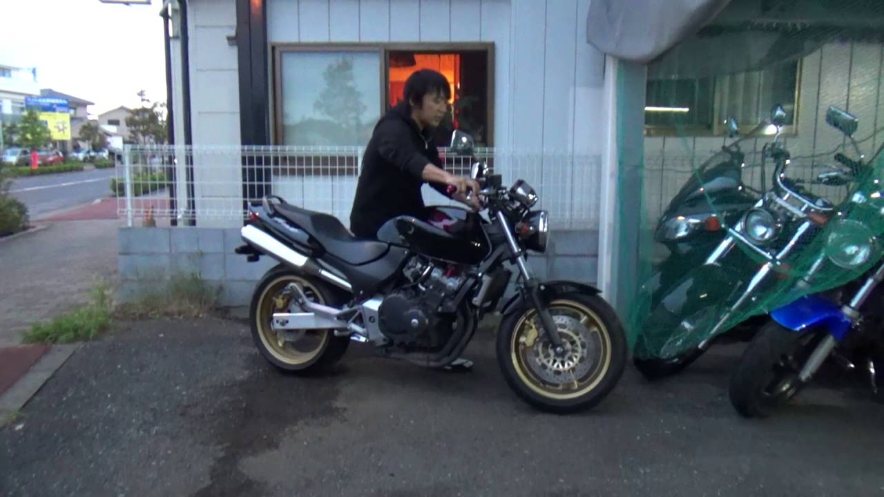 すばらしく綺麗で高年式なホーネット250：参考動画