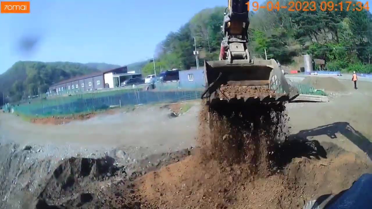 온양포크레인 010-3777-5832 하루종일 채작업 6W He's been picking out rocks all day with a bucket