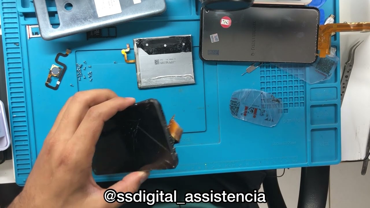 LG K61, TROCA DE TELA