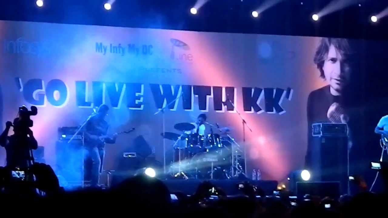 KK Live Performance 2011 - Bas Ek Pal @Infosys Pune