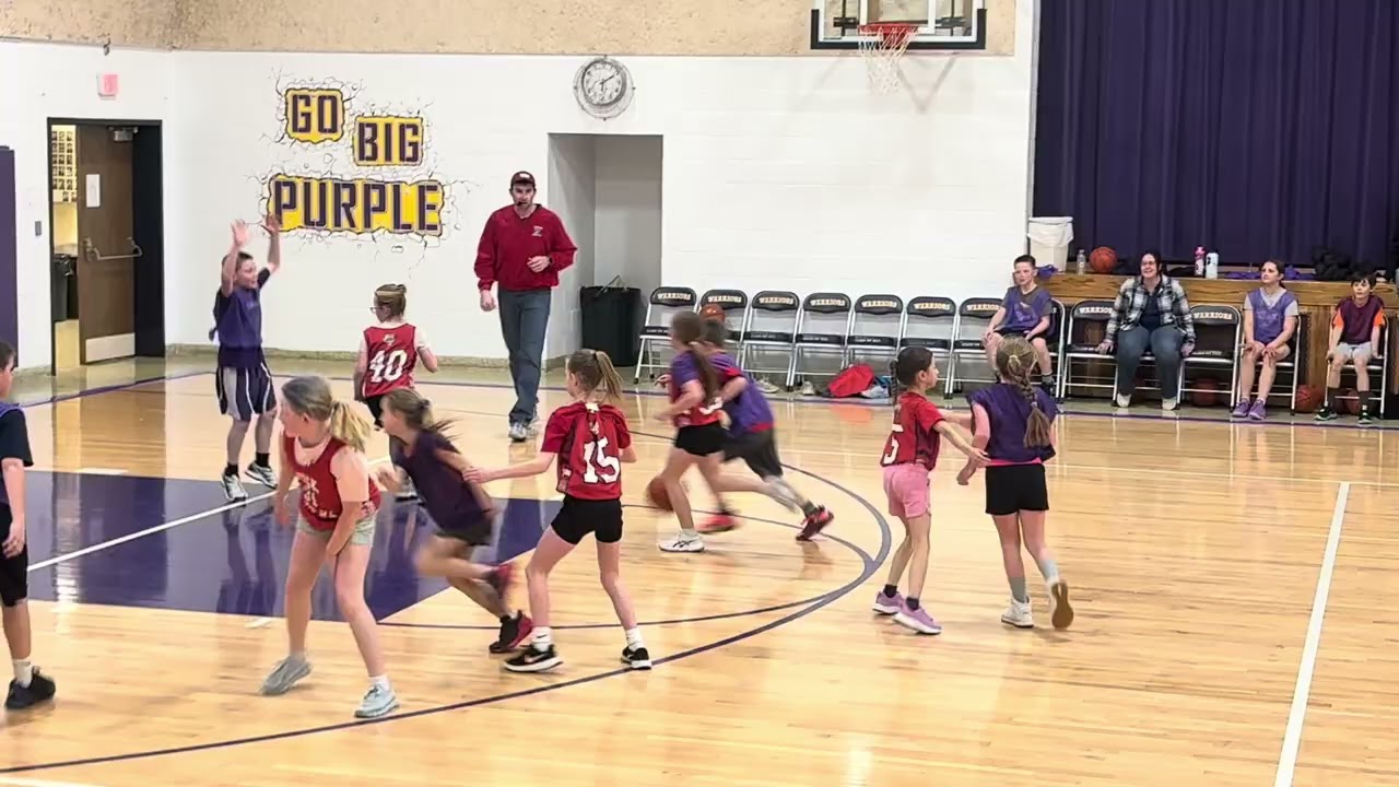 She is really a good ball handler as a point guard!it was their first game experienced! Great job!👏