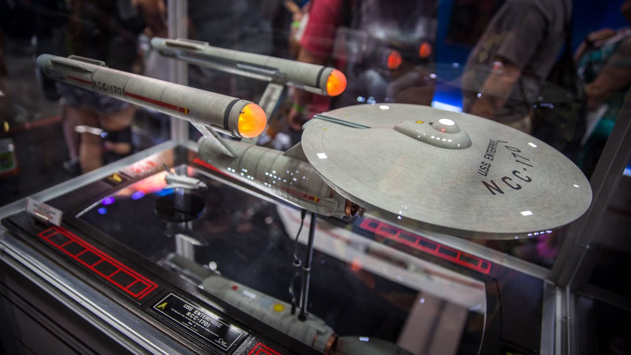 Star Trek USS Enterprise Model from QmX