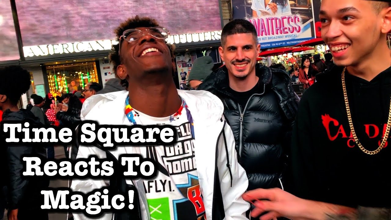 Time Square NYC Reacts to Street Magic!