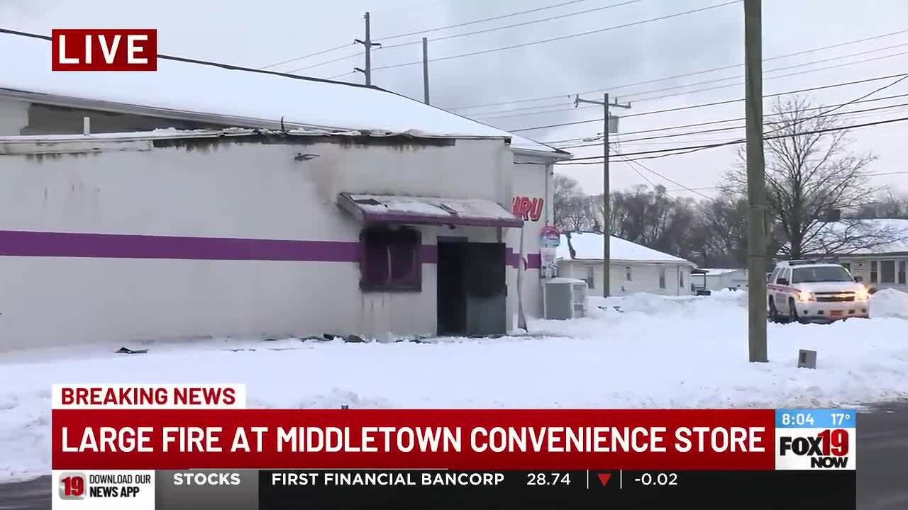 Large fire at Middletown convenience store