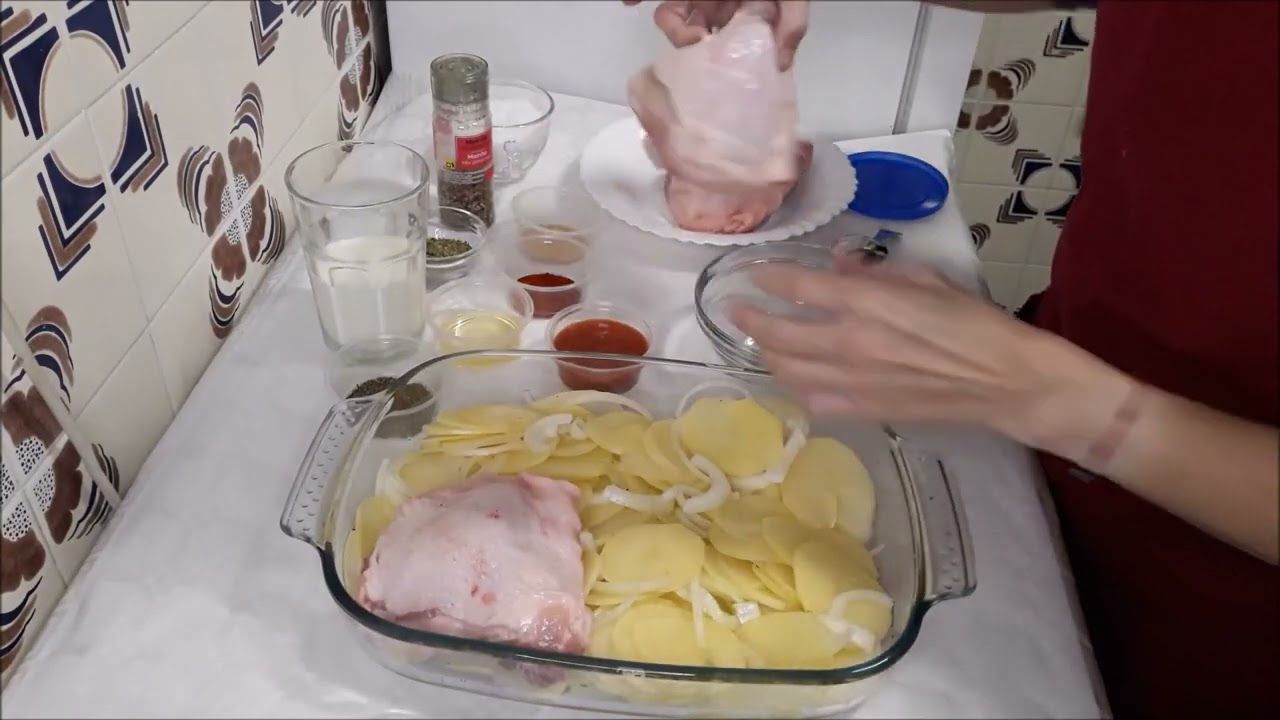 CONTRAMUSLOS EN SALSA CON PATATAS AL HORNO  un plato que gusta a todo el mundo