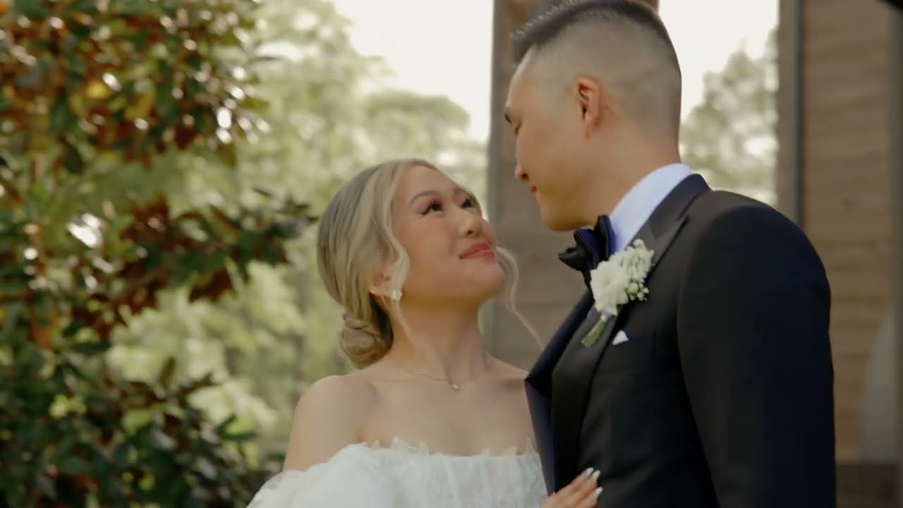 Two Lovers In Houston || The Luminaire Wedding Trailer
