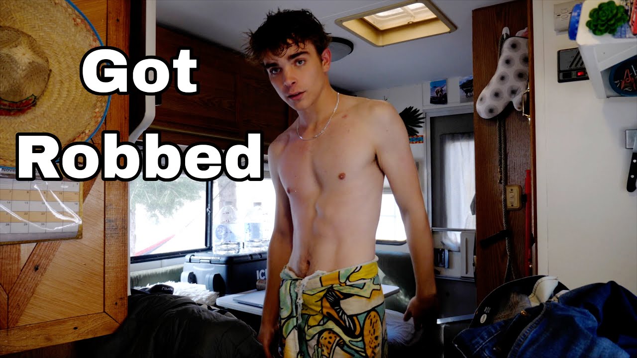 Gay Paradise? $2k Worth Of Stuff Stolen 😬 Solo Traveling In Florida, it’s been rough… 