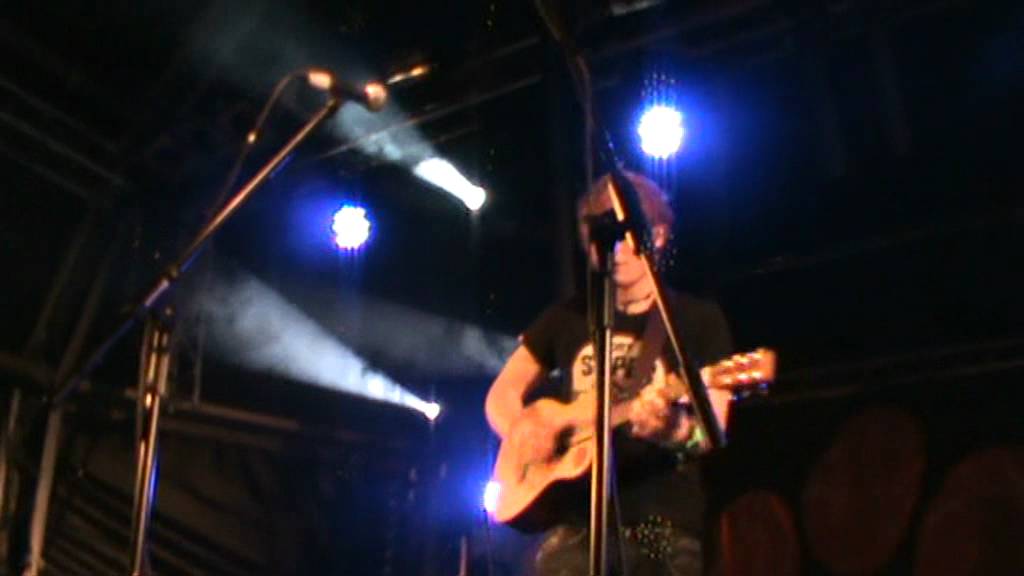 Ed Sheeran - You Need Me, I Don't Need You LIVE at REDFEST 2011!!