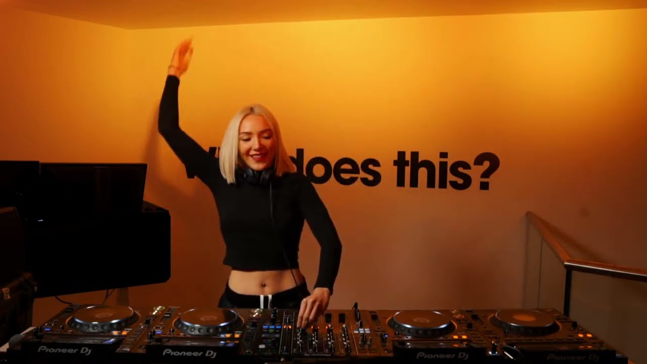 TITA LAU 030 -  LIVE STREAM @ LONDON Tech, House, Techno DJ Mix 2023, UK