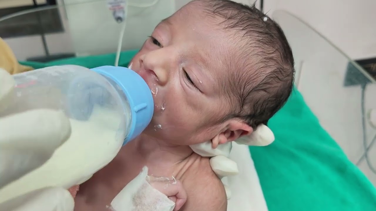 Newborn Baby Crying for Milk 😭 | Heartbreaking & Sweet Feeding Moment ❤️