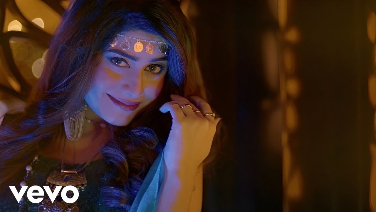 Sofia Kaif - Malanga Yara